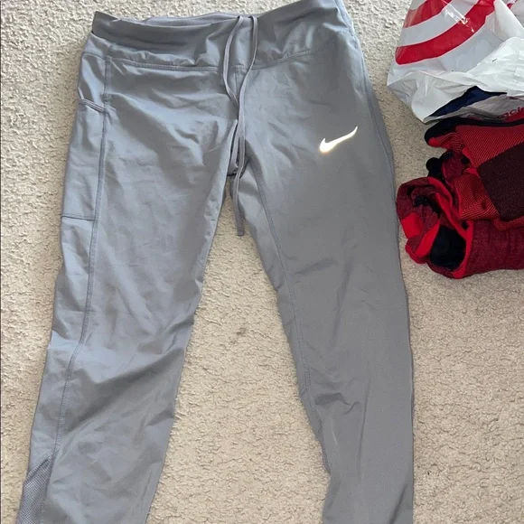 Nike Gray Women's Athletic Leggings with Reflective Swoosh - Picture 1 of 1